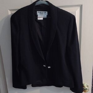 Daymor Women's Classic Black Blazer